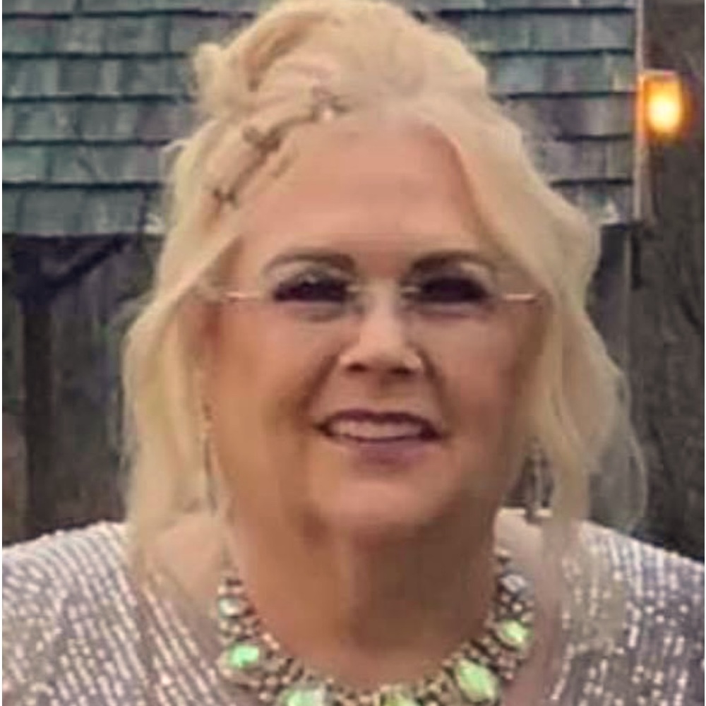 Meet your Posher, Michele